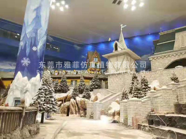 重庆融创·雪世界高5米仿真雪松装饰案例02.jpg