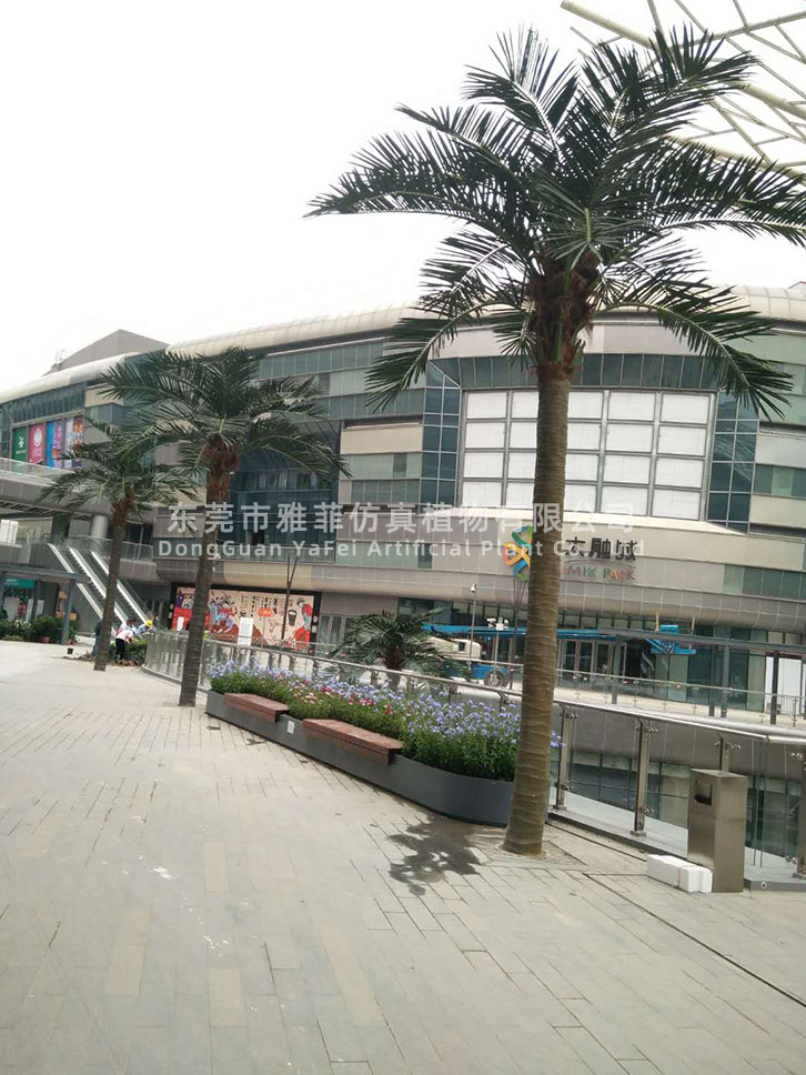 上海静安区大融城仿真椰子树造景工程02.jpg